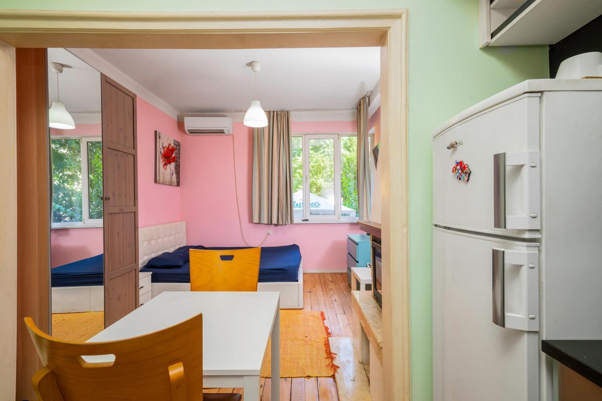 Sofia'S 1Bd Colourful Getaway Near Ndk Διαμέρισμα Εξωτερικό φωτογραφία